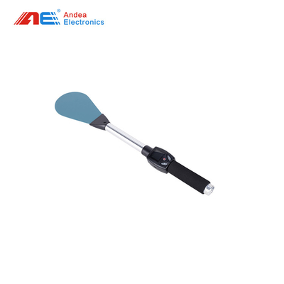 เครื่องอ่าน RFID แบบใช้มือถือ UHF ISO18000-6C EPC Gen2 พร้อมอินเทอร์เฟซการแสดงผล LCD การสื่อสารแบบ WIFI Bluetooth USB สำหรับสินค้าคงคลัง